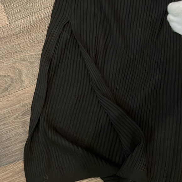 Long sleeve black sweater dress with side slit - Picture 5 of 6